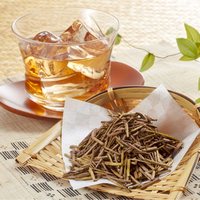 Loose-leaf roasted hojicha tea